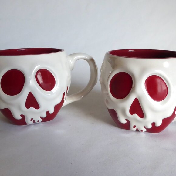 (NEW) DISNEY STORE SNOW WHITE POISON APPLE JUST ONE BITE CERAMIC MUG SET OF 2 - Picture 1 of 8